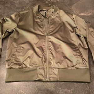 City Streets Women’s Medium Olive Green Light Jacket